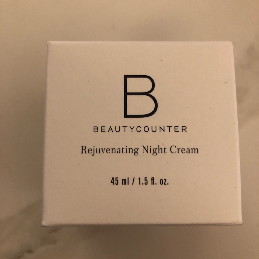 Rejuvenating night cream